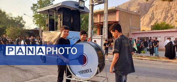 تاسوعای حسینی مکتب ایثار وآزادگی 