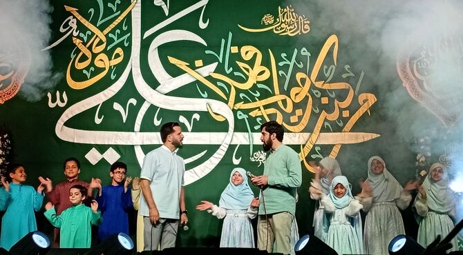 شور عید غدیر با روایت مداحان و مجریان مراسم غدیریه دارالمومنین 