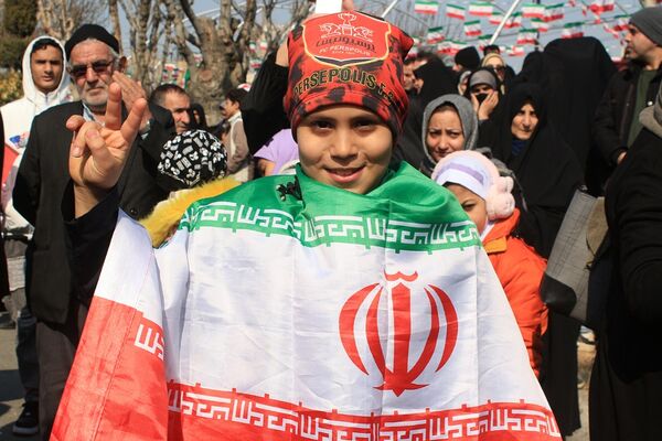 حضور پرشور مردم بهارستانی در راهپیمایی ۲۲ بهمن
