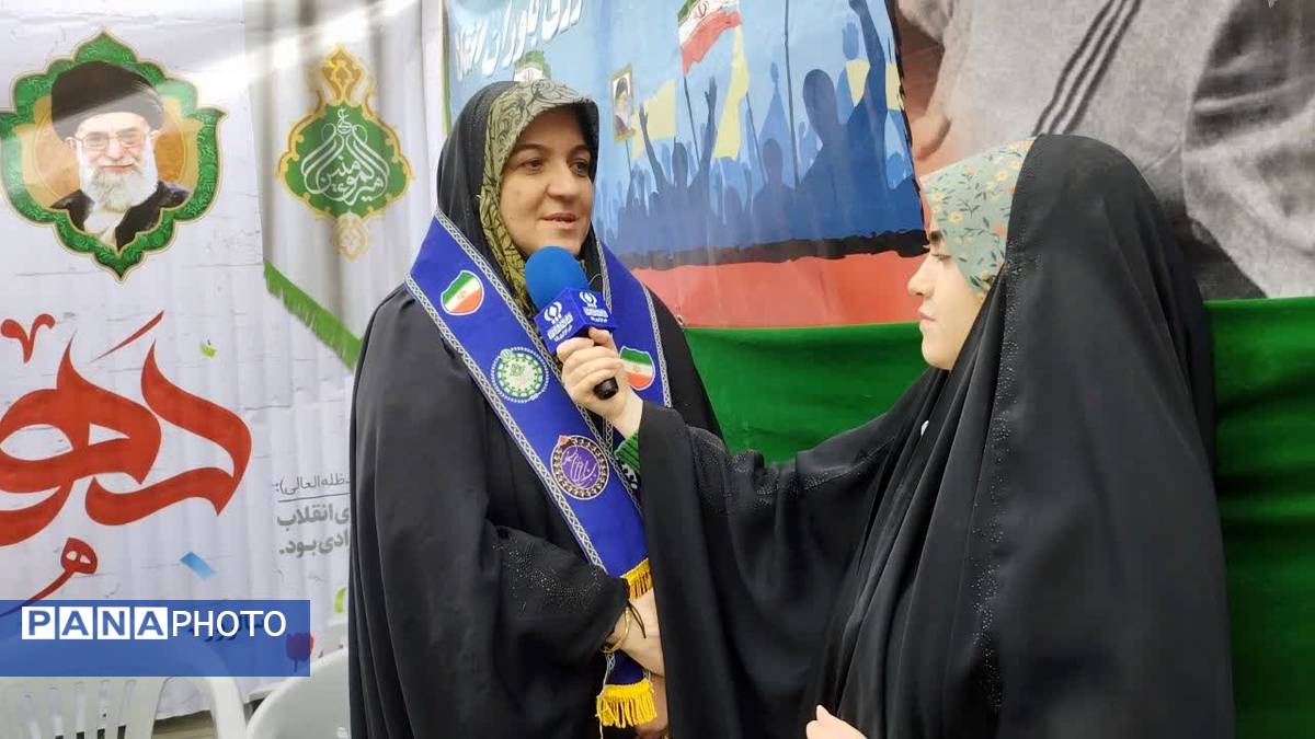 سازمان دانش‌آموزی و پانا استان یزد همه پای کار در ۲۲ بهمن