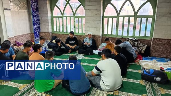 برگزاری مراسم اعتکاف توسط دانش‌آموزان معتکف شهرستان اسلامشهر