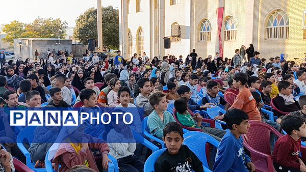 تماشاخانه سیار در شهر سفیددشت 