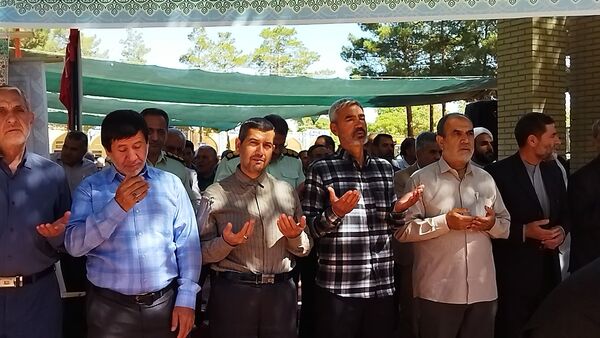 نماز جمعه در جوار شهدای بهشت فضل نیشابور 