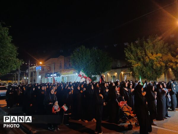 تجمع مردم لارستان برای بیان اقتدار ایران