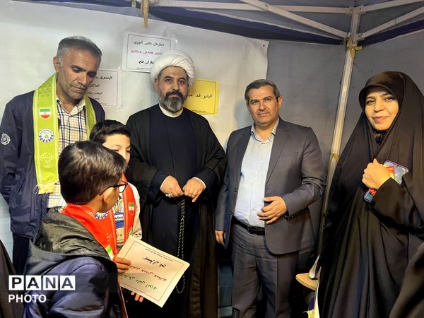 برپایی موکب پاتوق «نوجوان مبارز» در ساوجبلاغ 