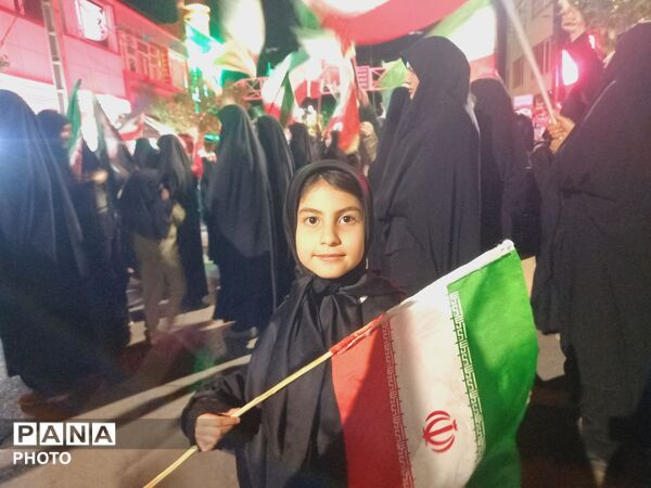 حضور پرشور مردم تویسرکان در راهپیمایی «تا پای جان برای ایران»