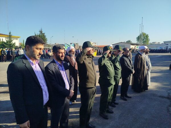 برگزاری صبحگاه مشترک دانش‌آموزی شهرستان هزار سنگر آمل 