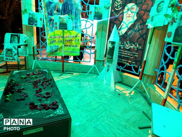 برپایی ایستگاه شبانه رفع اشکالات درسی در بوستان گلها قم