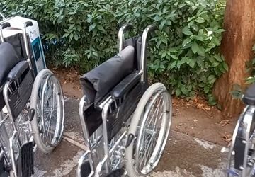 اهدای تجهیزات پزشکی به جای گل در مراسم ترحیم استاد فرشچیان در اصفهان