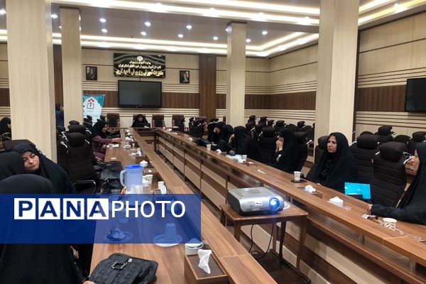 دوره تربیت مربی در حوزه عفاف و حجاب در ناحیه 2 شهرری 