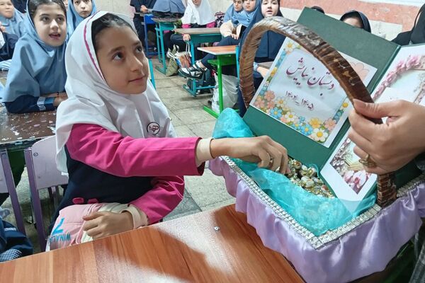 مدارس شهرستان قدس زیر چادر بانوی دو عالم در جشن ولادت حضرت زهرا(س)
