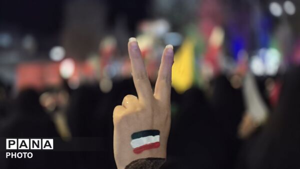 امضای پیمان جاودان دهه نودی‌ها با رهبر انقلاب و تداوم راه شهیدان