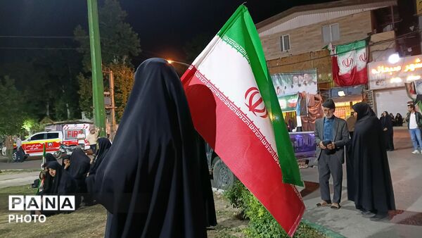 خیابان‌های نظرآباد زیر پرچم همبستگی مردم 
