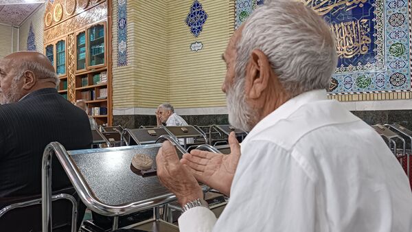 راهپیمایی مردم ولایتمدار شهرستان ورامین در محکومیت رژیم صهیونسیتی 