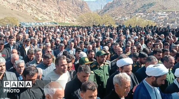 حضور حماسی مردم در تشییع شهید والا مقام جواد پرویزی در شهر معمولان 