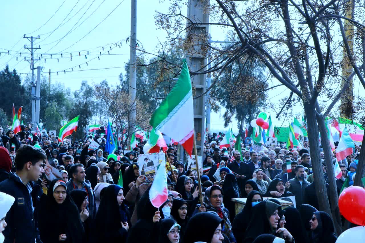 تصاویر ماندگار از حماسه 22بهمن در پرند