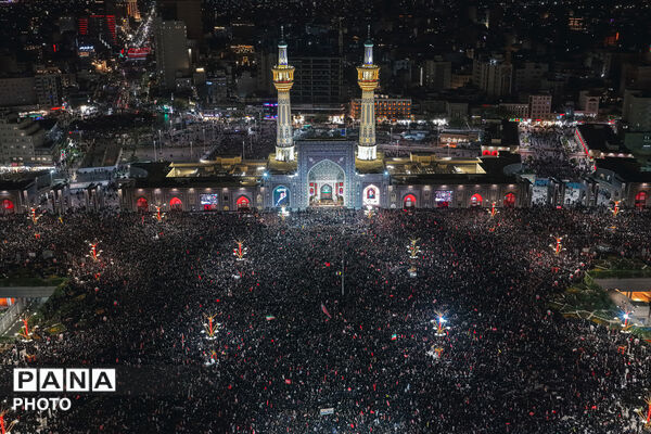 تشییع پیکر رهبر شهید انقلاب در مشهد مقدس-۱
