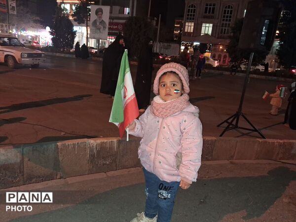 پدر از میان ما رفته ولی پسرش باز علمدار شده 