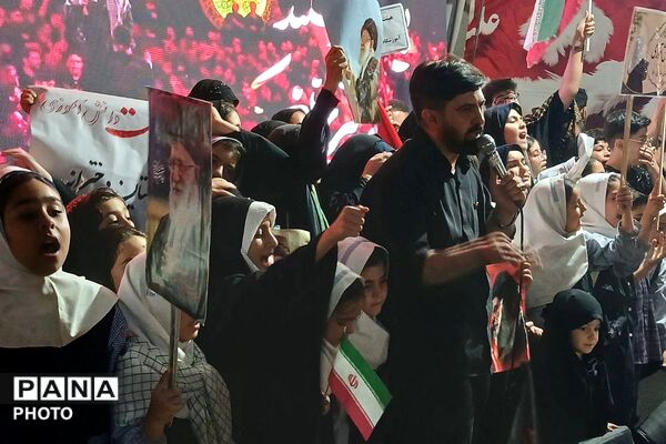  میدان بیعت دانش‌آموزان با سیدالشهدای انقلاب