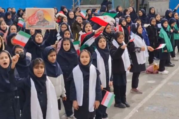 از کلاس درس تا شکوه انقلاب؛ شور دانش آموزی،  شور فجر