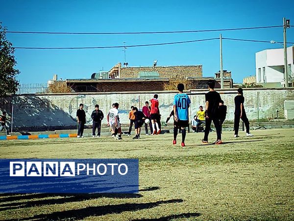 مسابقات فینال لیگ فوتبال درون مدرسه ای دبیرستان میثاق 