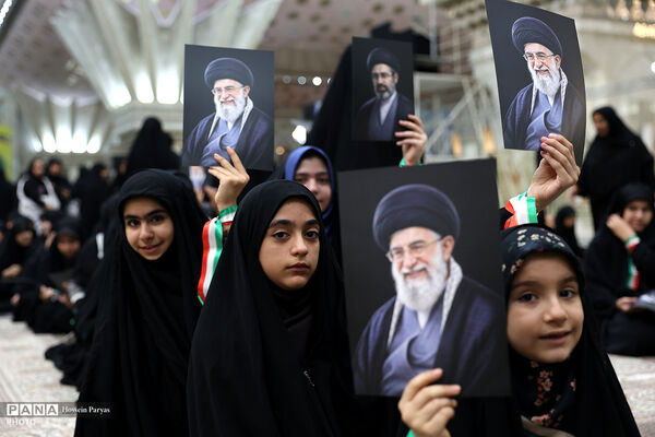 برگزاری همایش بزرگ جمع‌خوانی دانش‌آموزان با اجرای سرود و نوحه حماسی «باید برخاست»