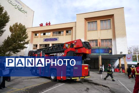 برگزاری مانور زلزله استان اصفهان در دبیرستان شاهد ظهور ناحیه یک 