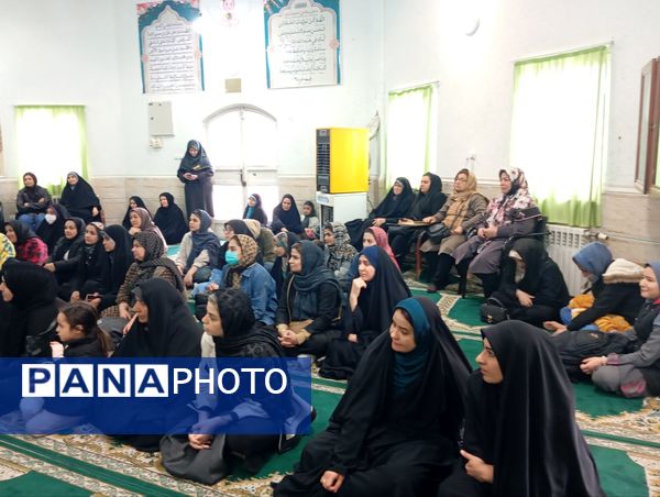 ششمین جلسه آموزش خانواده در دبستان نرجس 