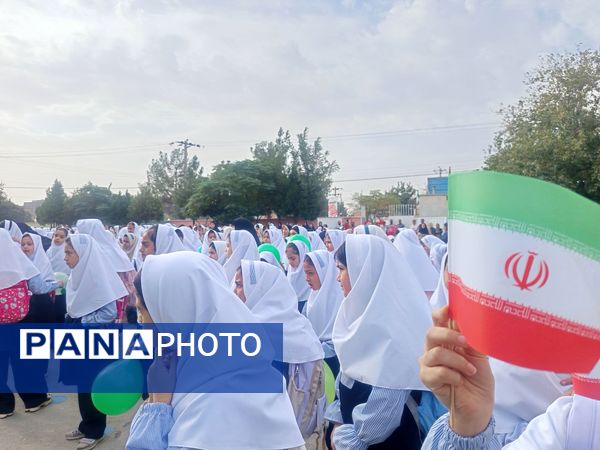 مراسم آغاز سال تحصیلی در مدرسه سمیه