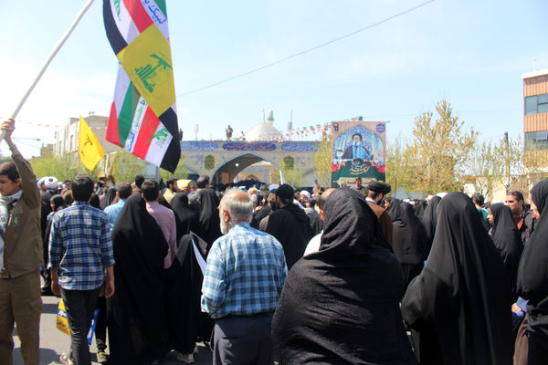 حضور عزتمندانه مردم قم در راهپیمایی آخرین جمعه ماه رمضان
