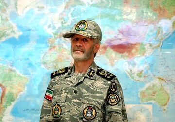 راه امام شهید انقلاب را با قدرت ادامه می‌دهیم
