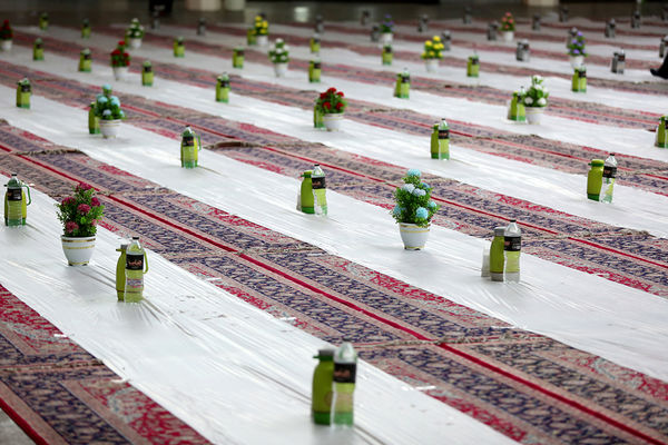 ضیافت افطاری ۲۵ هزار نفری حرم بانوی کرامت در شب میلاد کریم اهل بیت (ع)