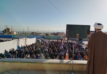 اقامه نماز عید بندگی در روستای ظفرآباد شیراز