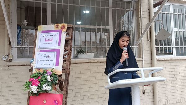 جشنواره کیک و دسر در دبیرستان کوثر فرهنگیان 