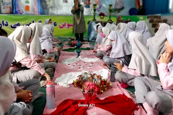 جشن روز مادر در مدارس شهید سرافراز و تربیت اسلامشهر