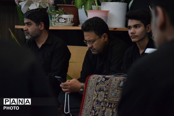 ترویج فرهنگ عاشورایی در آیین «احلی من العسل» زرقان
