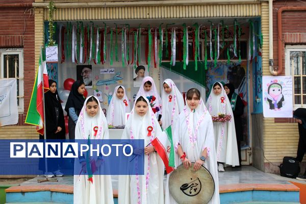 آغاز بهار دانایی در دهه فجر و افتتاح بسته ایرانمون در مدرسه نسترن سملقان
