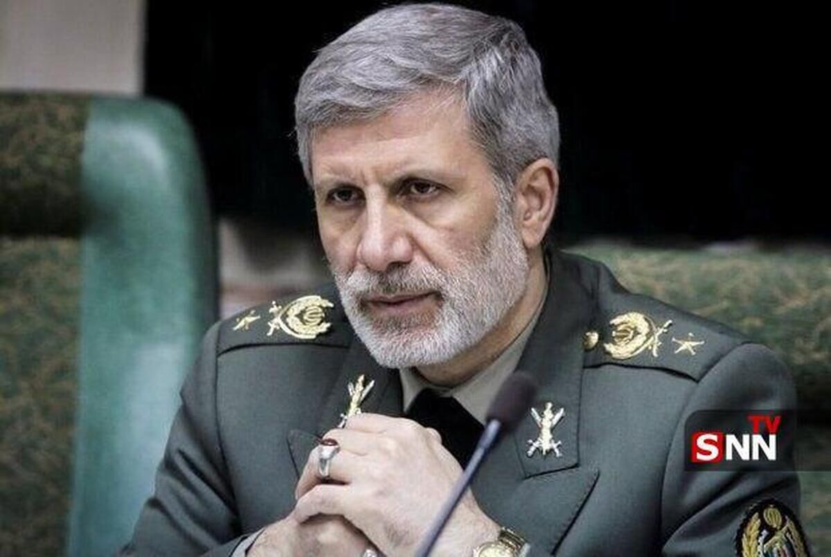  نیروهای مسلح با آمادگی کامل در برابر تهدیدات دشمن ایستاده‌اند