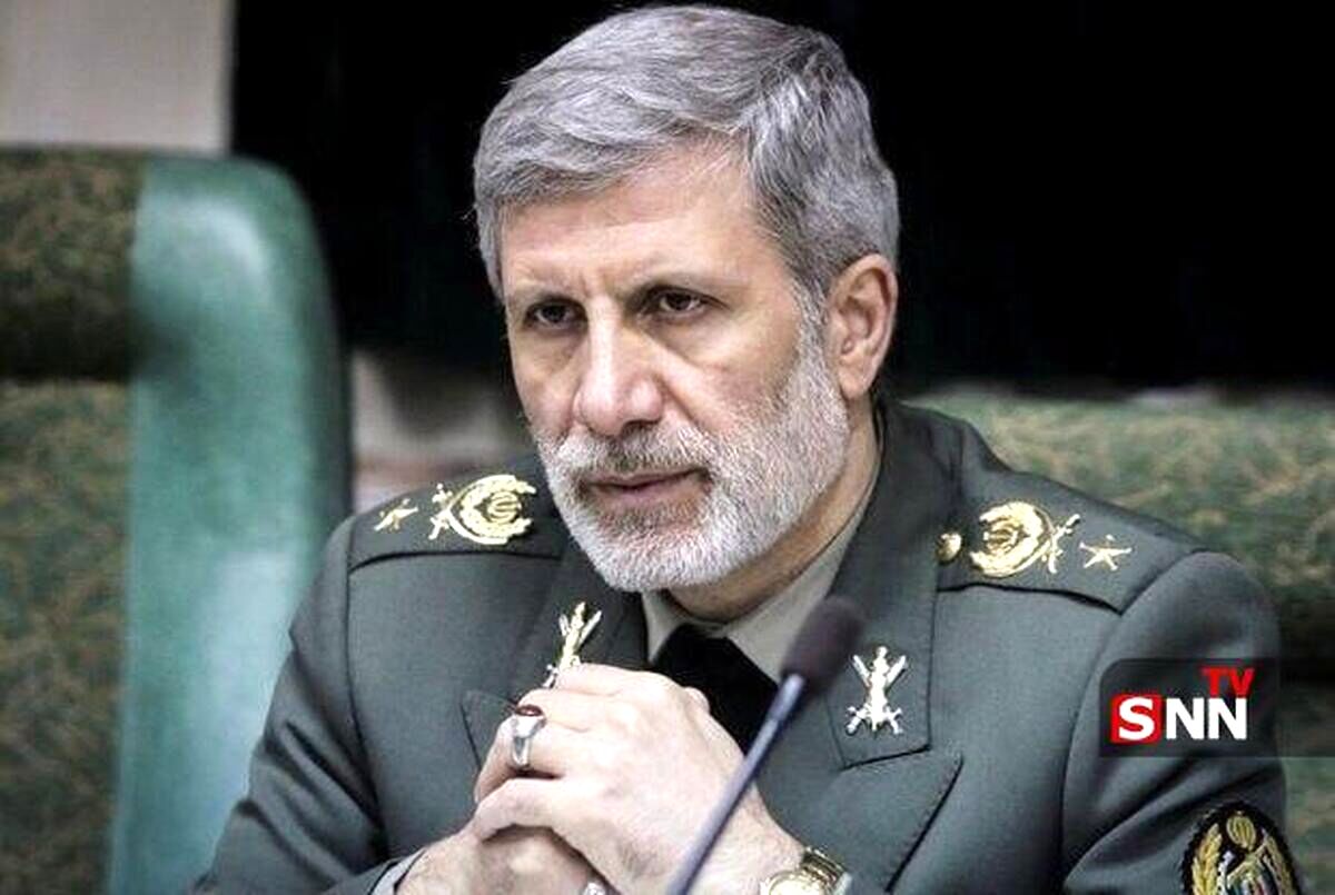 سرلشکر حاتمی: تا آخرین نفس از استقلال و تمامیت ارضی جمهوری اسلامی ایران محافظت می‌کنیم