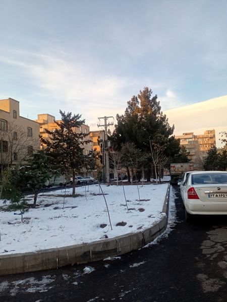 روزهای برفی تبریز از پشت پنجره