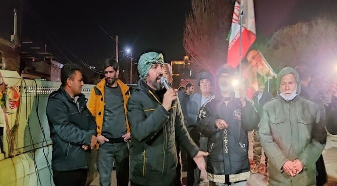شیعه امام خود را تنها نمی گذارد