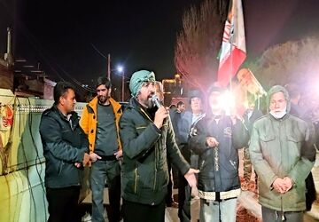 شیعه امام خود را تنها نمی گذارد