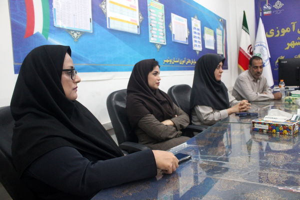 جلسه هم‌اندیشی کارکنان سازمان دانش‌آموزی استان بوشهر