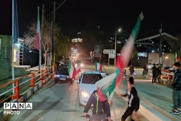 حضور باشکوه مردم شهر بار در رژه خودرویی 