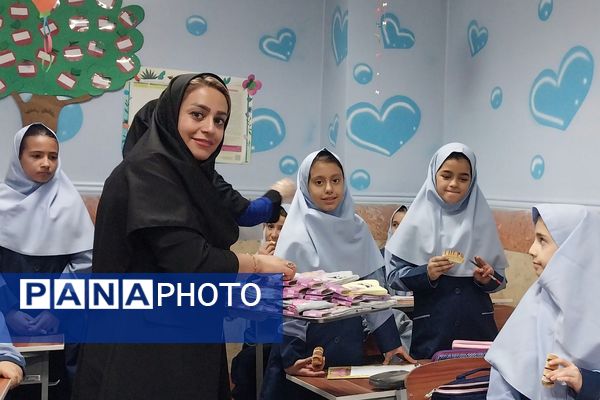 برگزاری جشن روز دانش‌آموز در مدارس ناحیه دو شهرری 