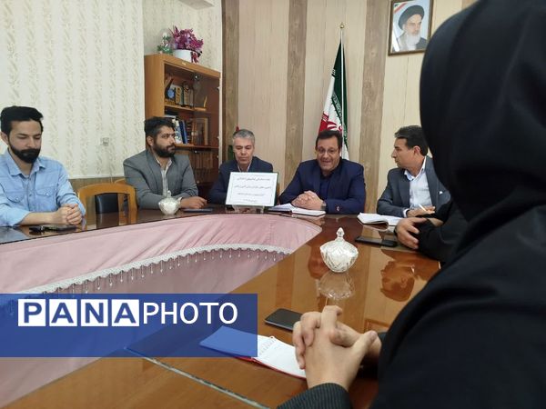 بازدید معاون فعالیت‌های تشکیلاتی سازمان دانش‌آموزی از مدارس تمام تشکیلاتی مدارس خدابنده