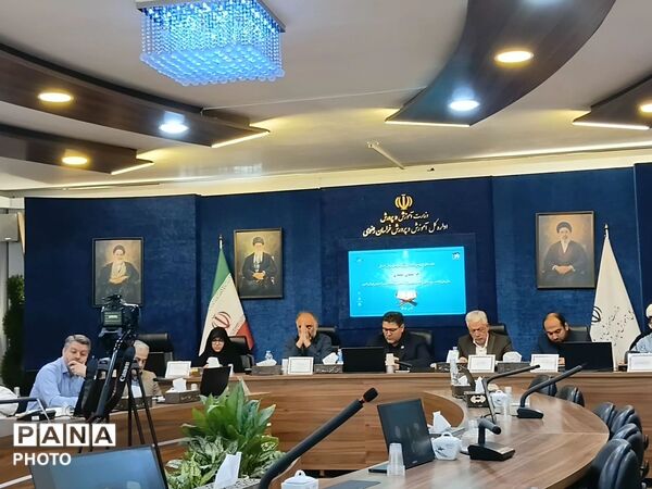 جلسه کار گروه توسعه آموزش عمومی قران کریم در آموزش و پرورش خراسان رضوی
