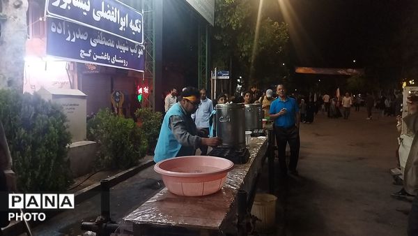 گذری بر موکب مردمی شهید صدر زاده در چهل و دومین شب از اجتماعات مردمی نیشابور 