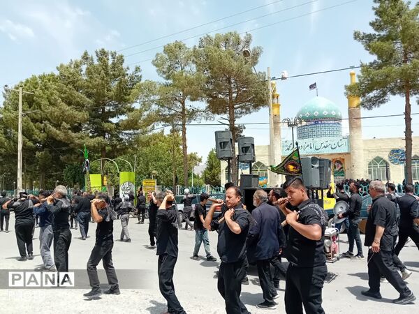 حضور هیئات روستاهای همجوار در امامزاده سید محمد (ع) کاشم