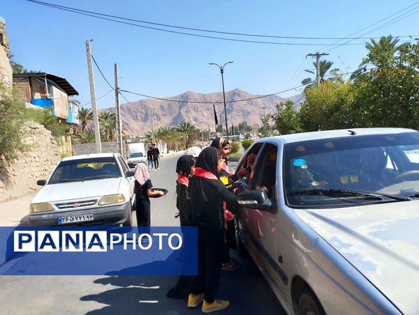 پیاده‌روی دلدادگان جامانده از کربلا در حاجی‌آباد